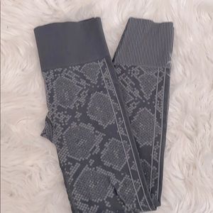 Lululemon Ebb to Street leggings. Size 2